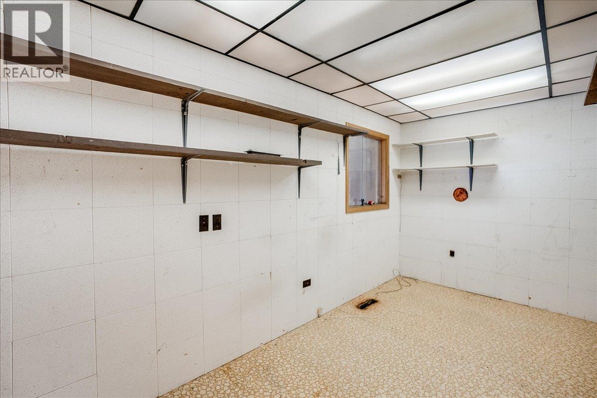 7691 Balfour Wharf Road, Balfour