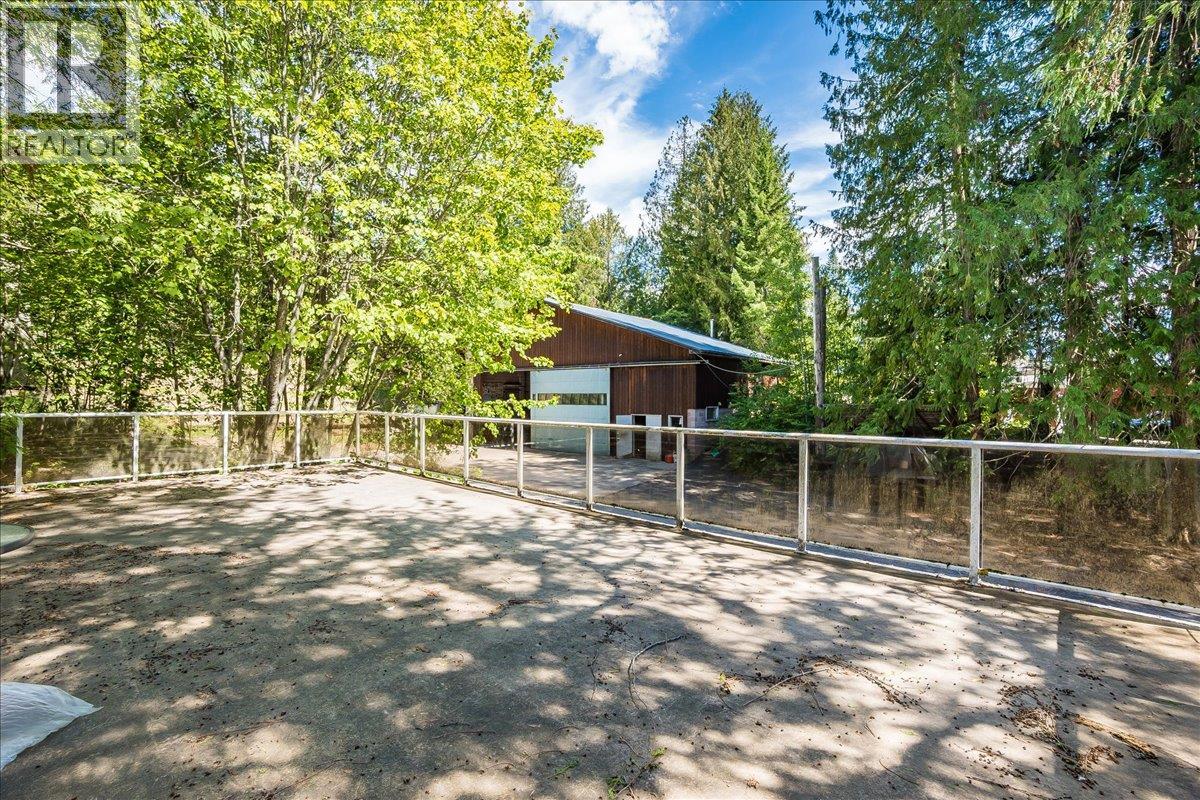 7691 Balfour Wharf Road, Balfour