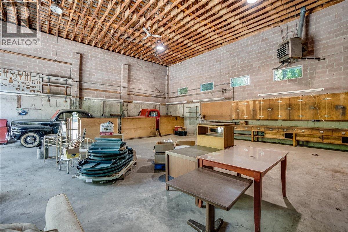 7691 Balfour Wharf Road, Balfour