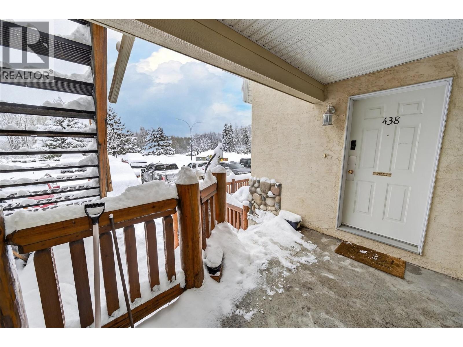 400 Riverside Way Unit# 438, Fernie