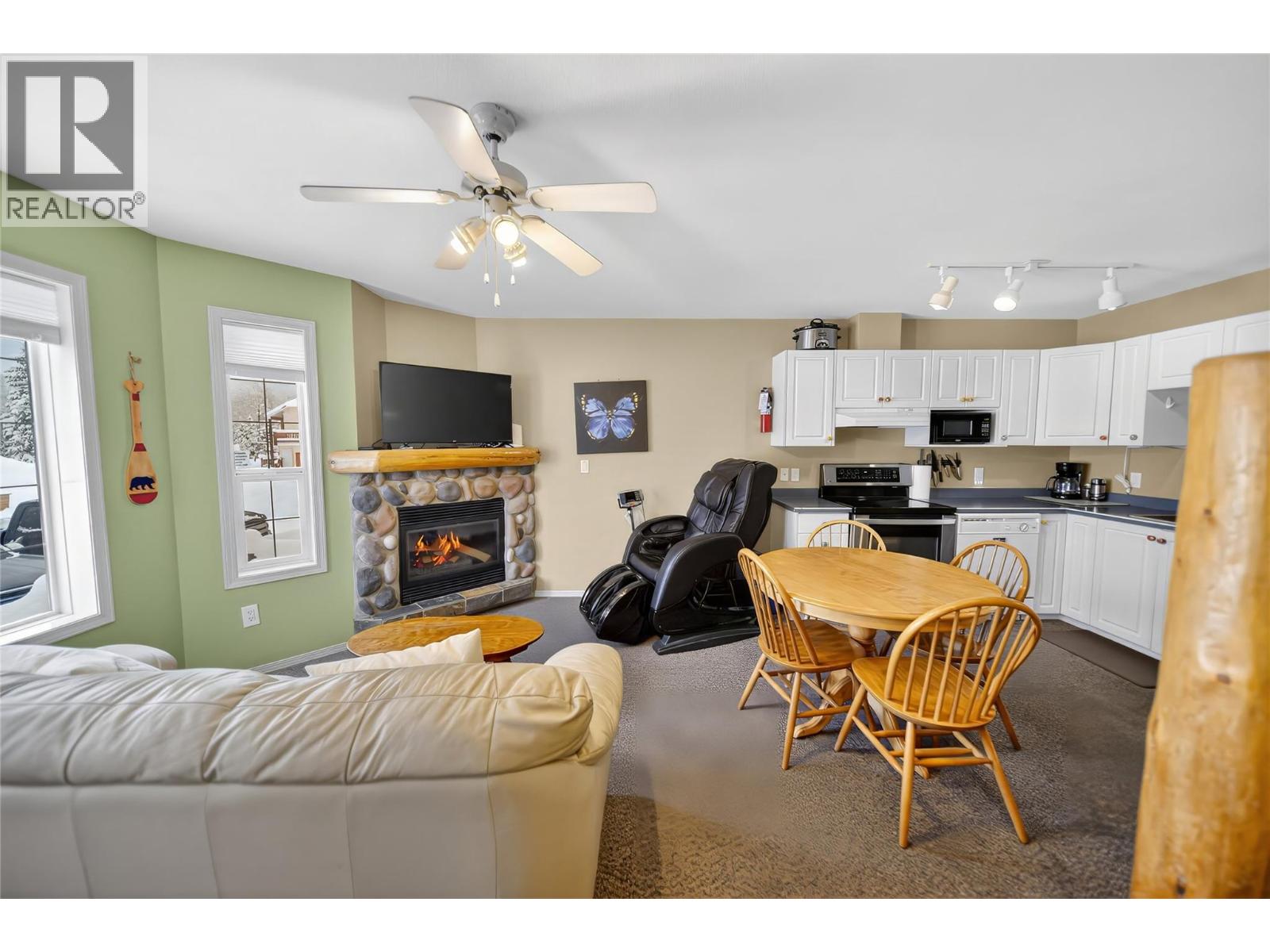 400 Riverside Way Unit# 438, Fernie
