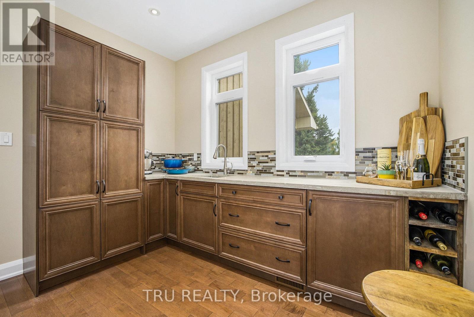 2465 MARCHURST ROAD - 14