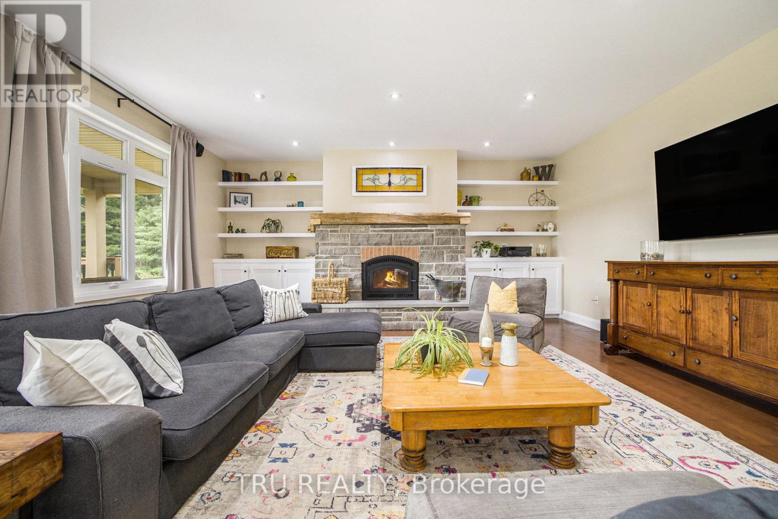 2465 MARCHURST ROAD - 17