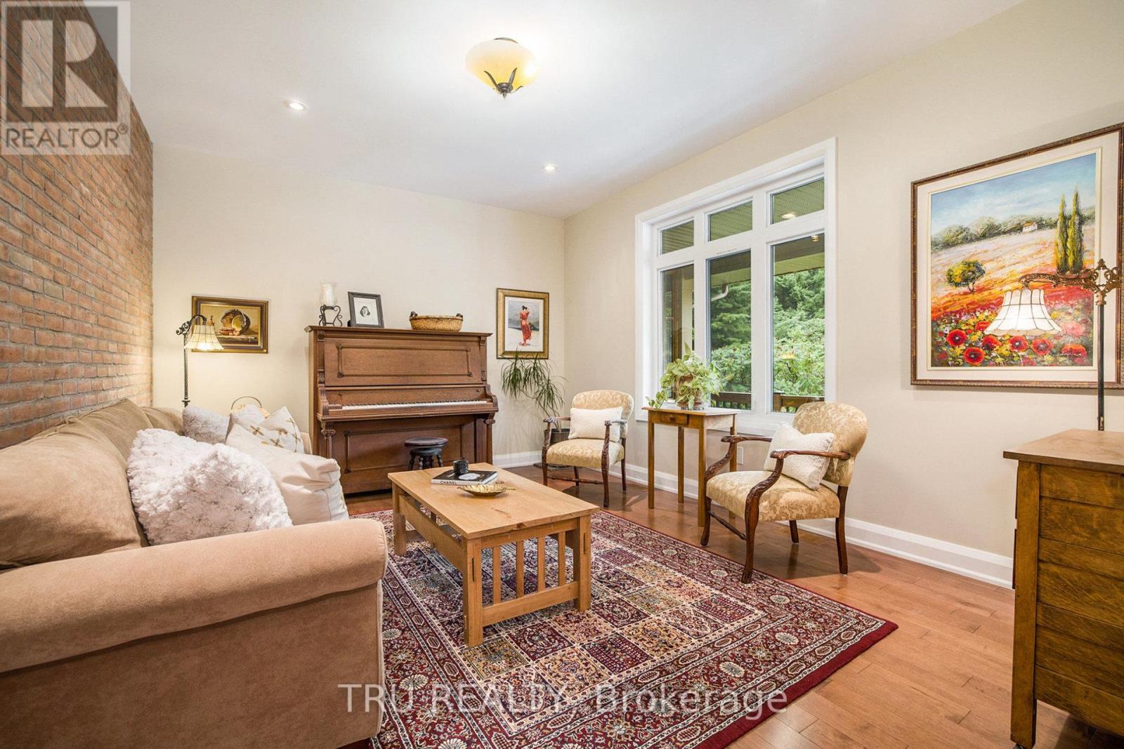 2465 MARCHURST ROAD - 5