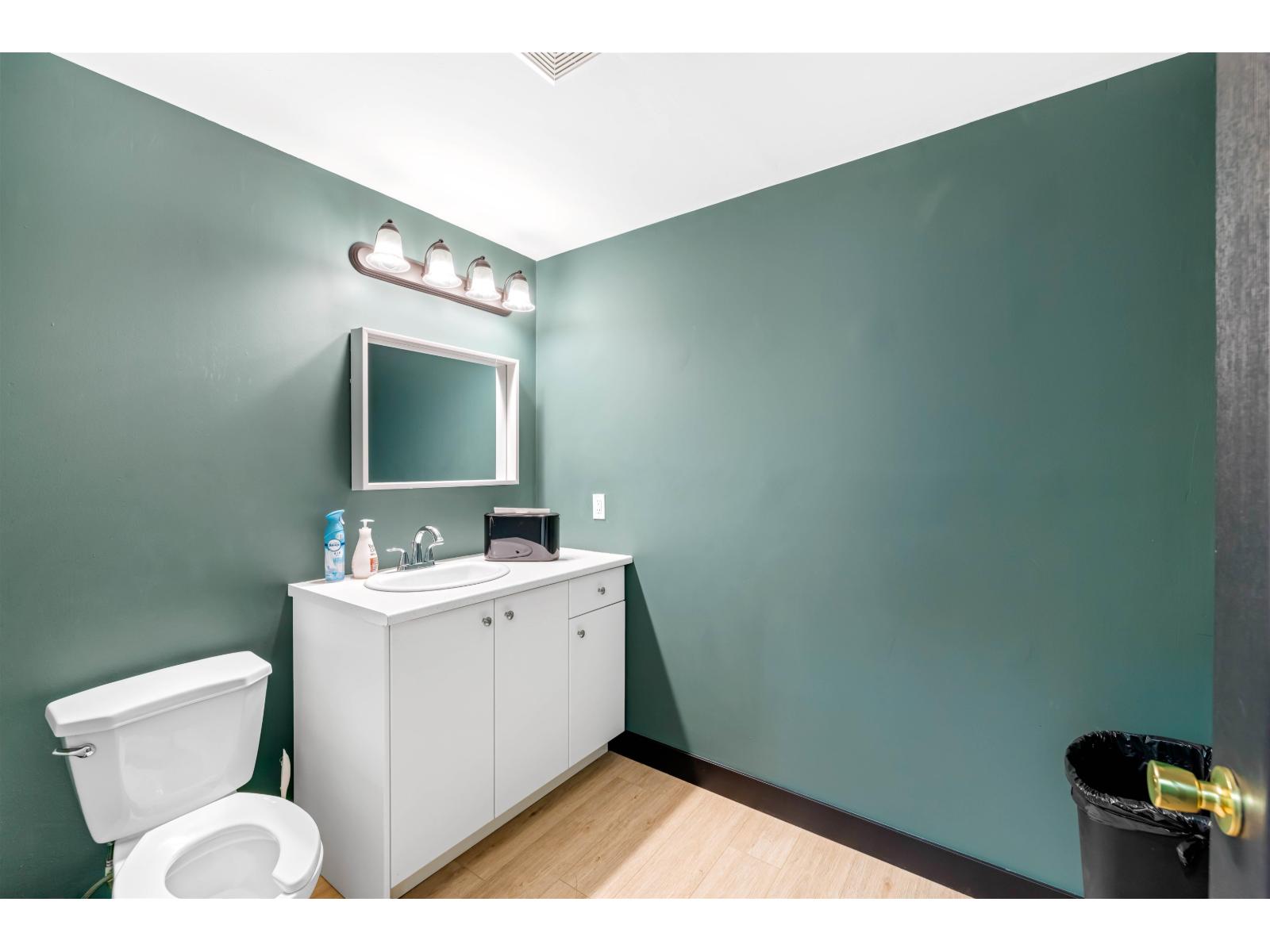 Office for Rent in Surrey – 105 15292 CROYDON DRIVE, Surrey - Image 27