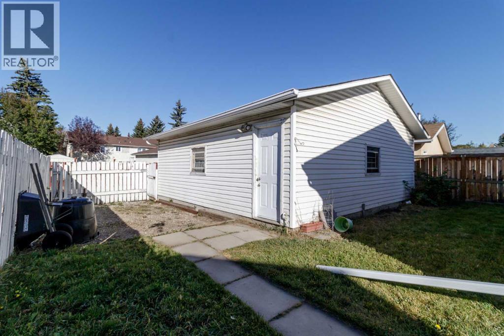 Single Family House Bungalow for Sale in  RundleCairn Way NE Rundle Calgary 
