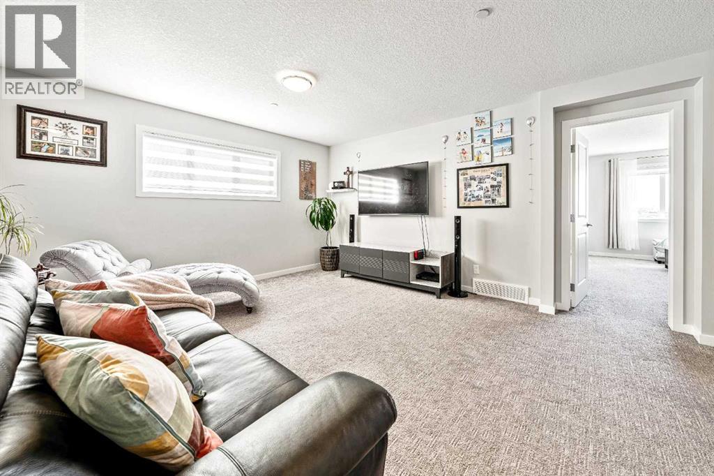 Single Family House for Sale in  Lucas Crescent NW Livingston Calgary 