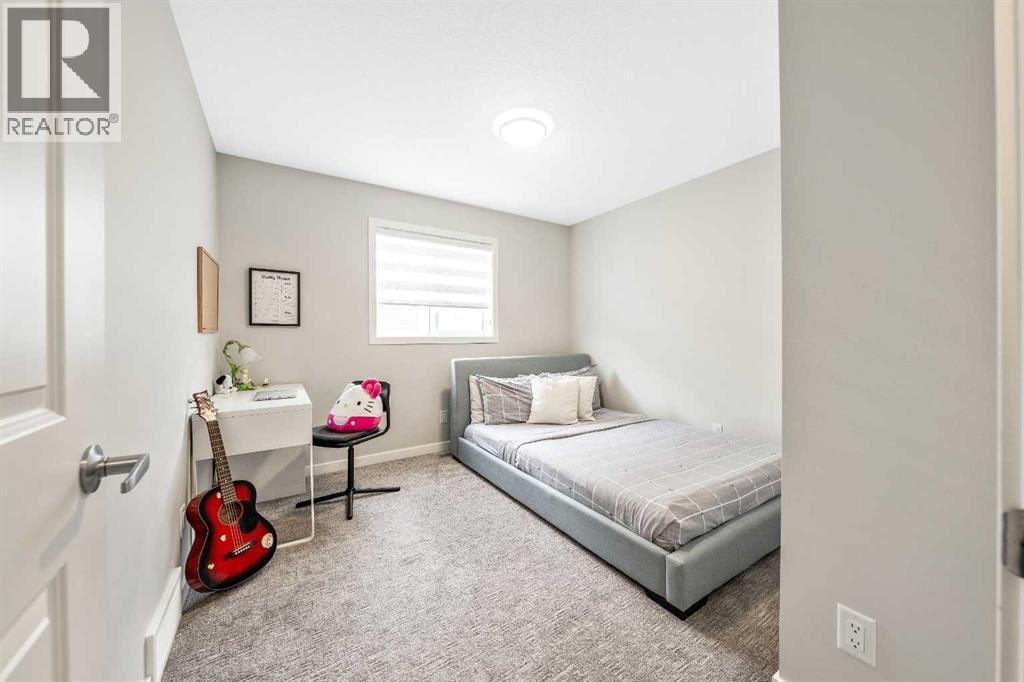 Single Family House for Sale in  Lucas Crescent NW Livingston Calgary 