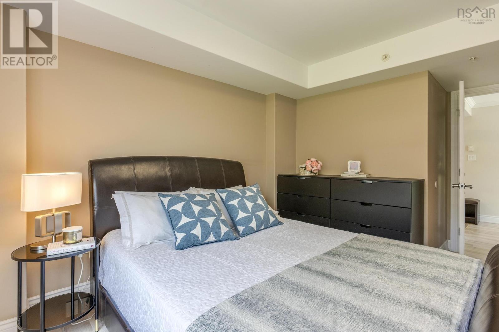 Property 24 of 33 of 207 5234 Morris Street