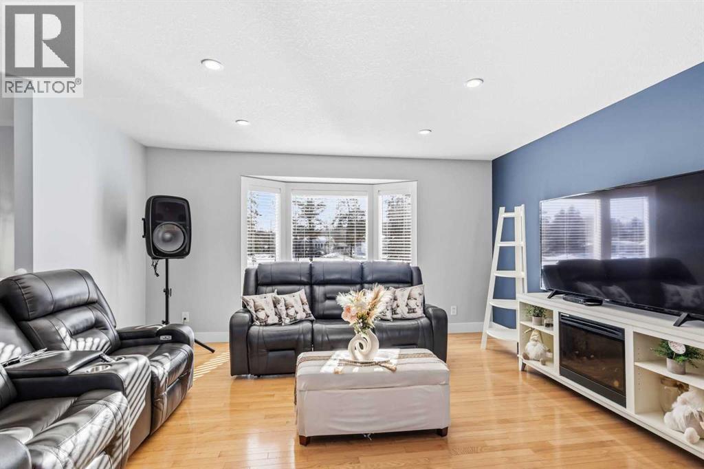 17 CLARK Crescent, Fort McMurray