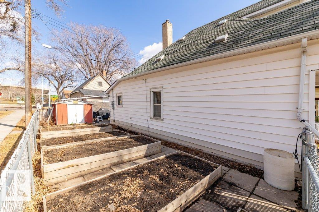 10933 93 ST NW, Edmonton