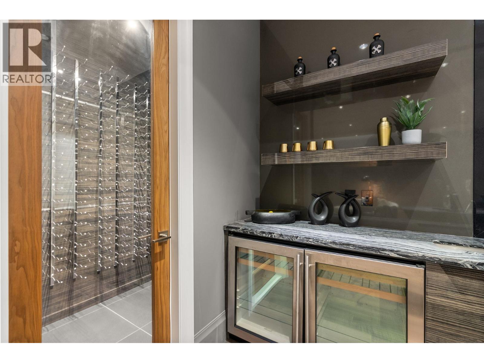 1265 QUEENS AVENUE, West Vancouver