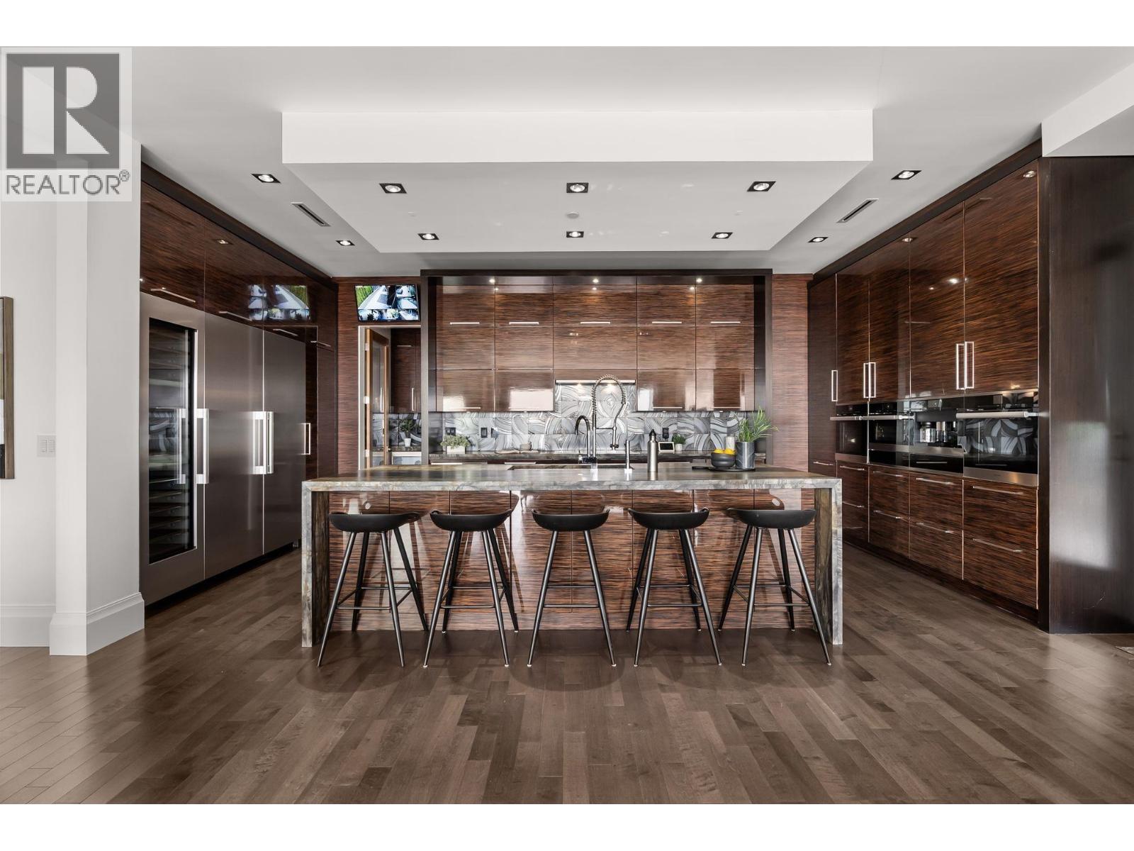 1265 QUEENS AVENUE, West Vancouver