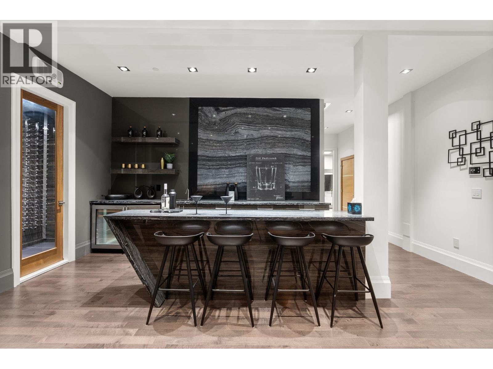 1265 QUEENS AVENUE, West Vancouver