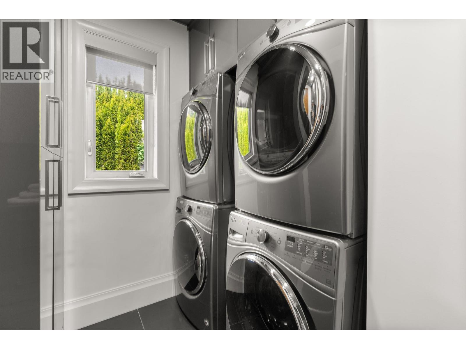 1265 QUEENS AVENUE, West Vancouver