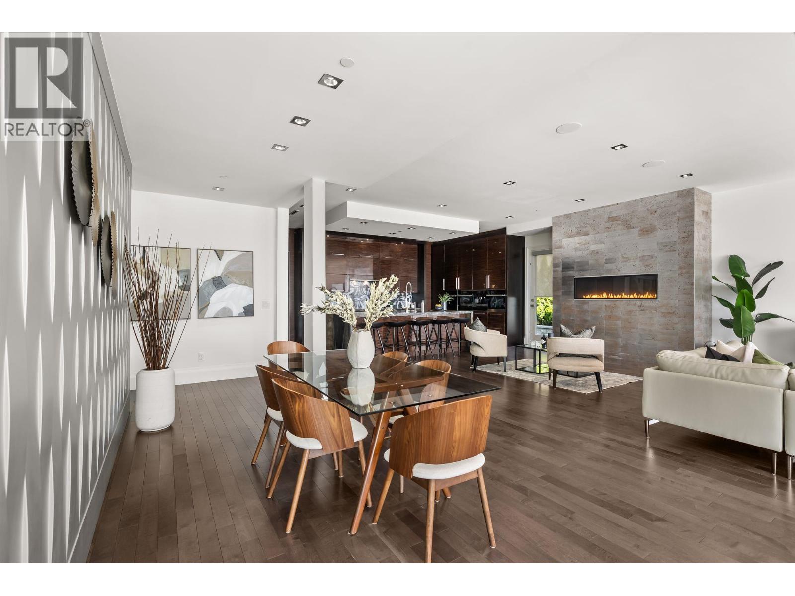 1265 QUEENS AVENUE, West Vancouver