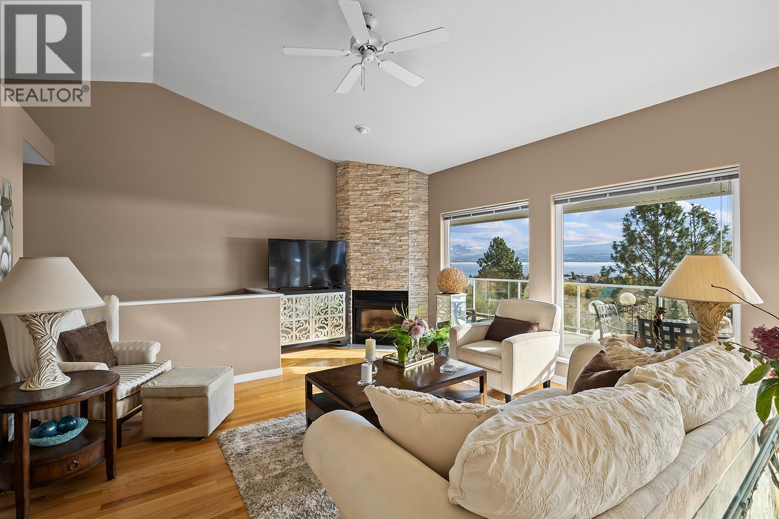  3576 Apple Way Boulevard, West Kelowna