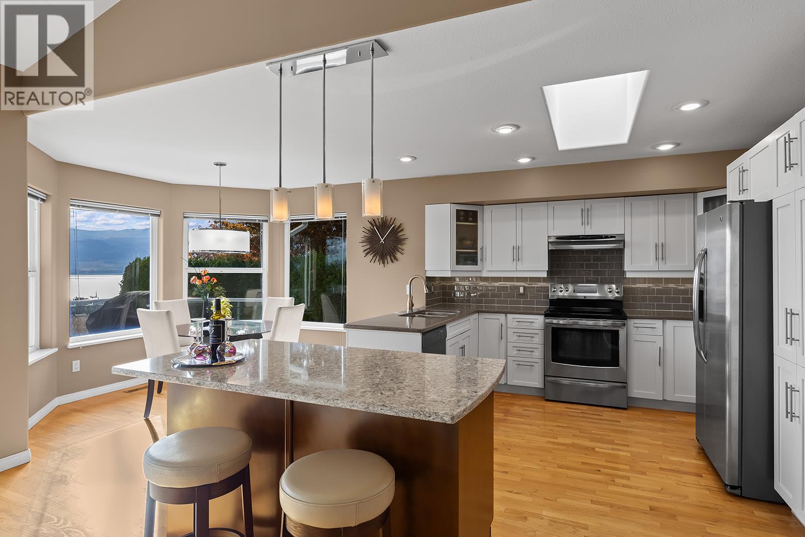  3576 Apple Way Boulevard, West Kelowna