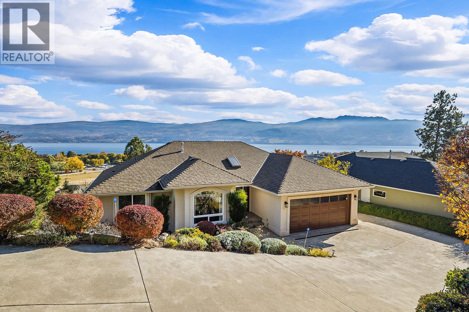 3576 Apple Way Boulevard, West Kelowna