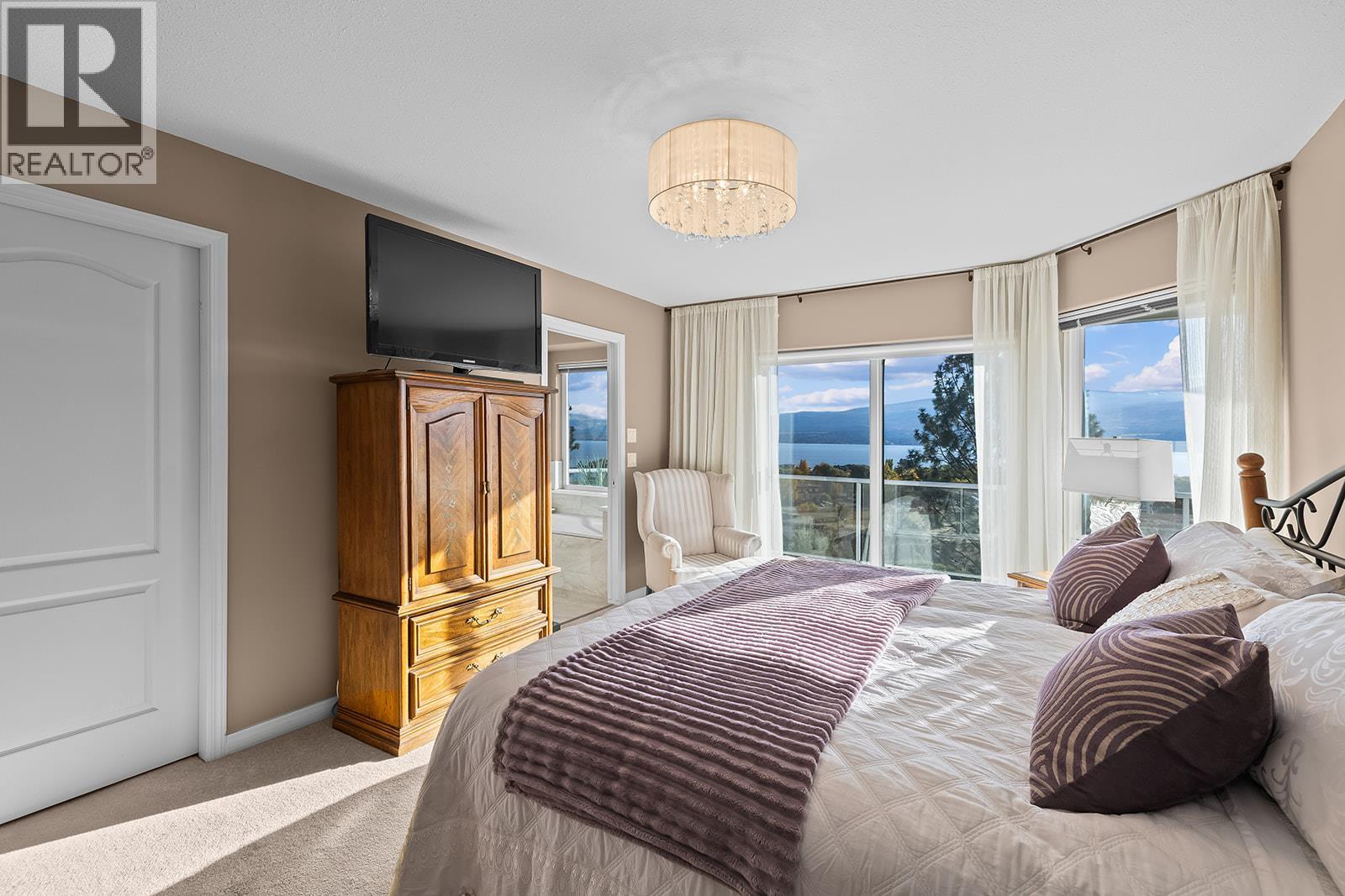  3576 Apple Way Boulevard, West Kelowna