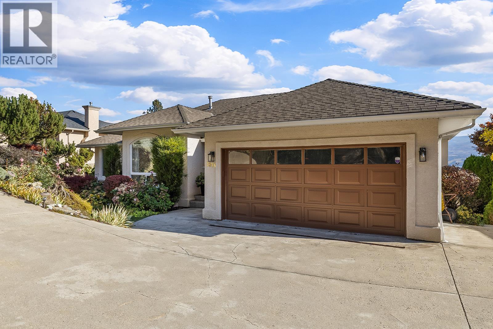  3576 Apple Way Boulevard, West Kelowna