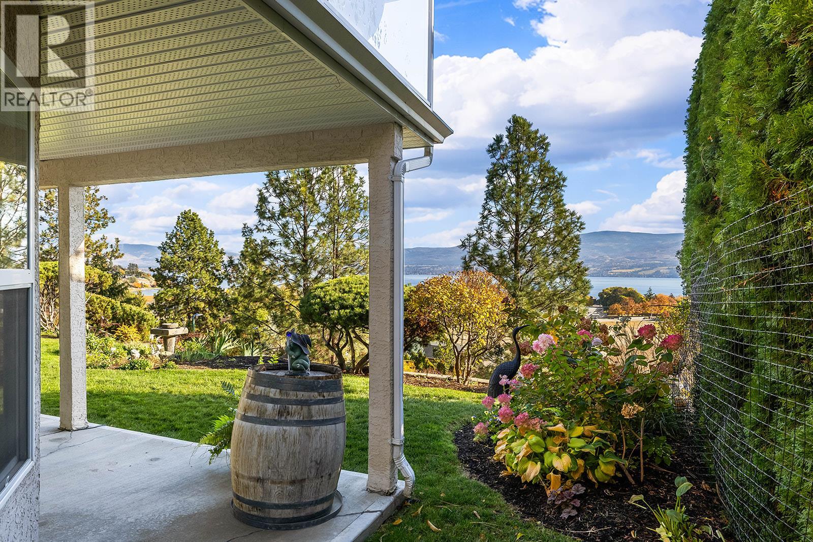  3576 Apple Way Boulevard, West Kelowna