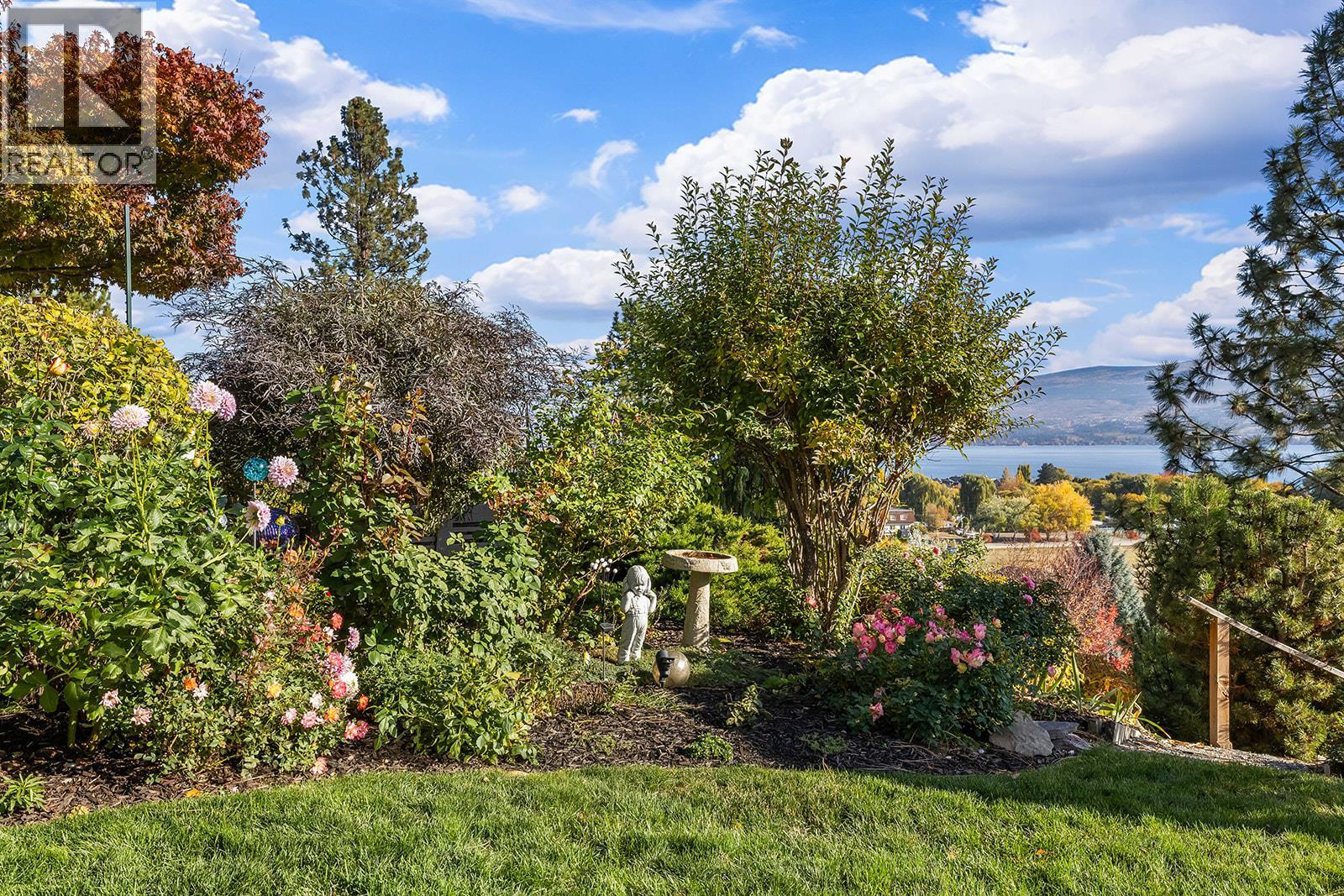  3576 Apple Way Boulevard, West Kelowna