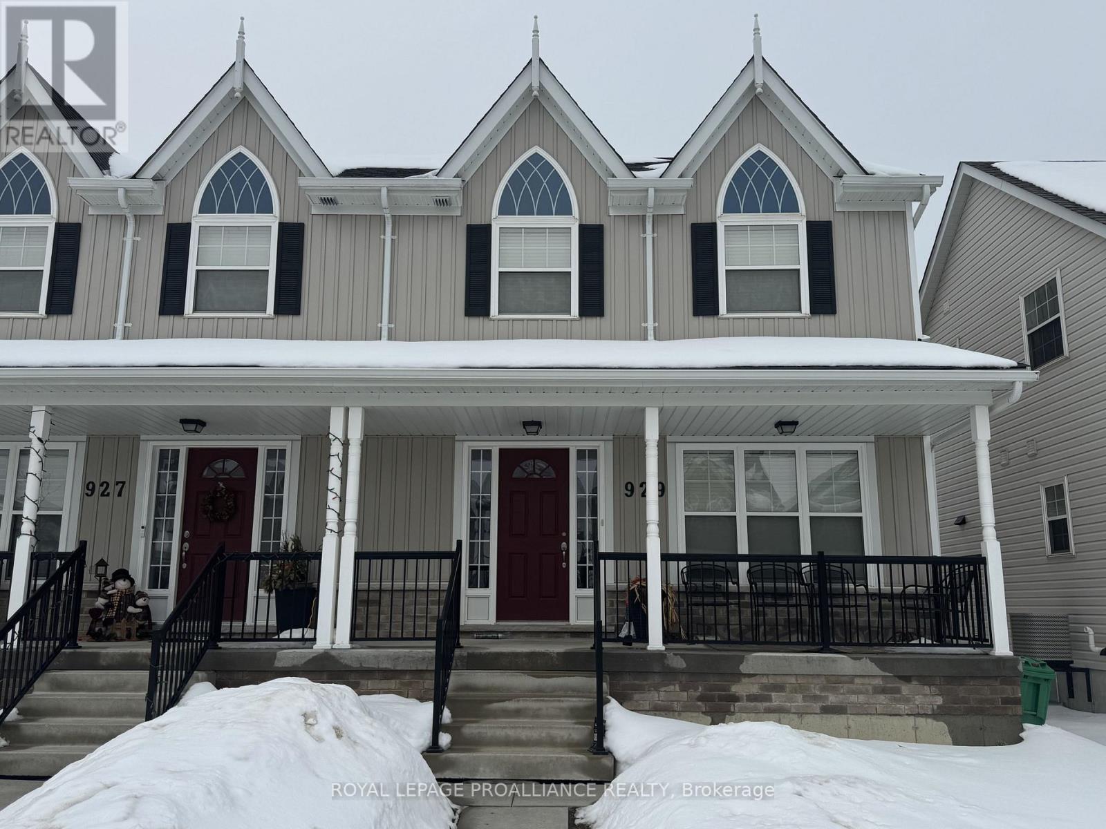 929 Broadway Boulevard