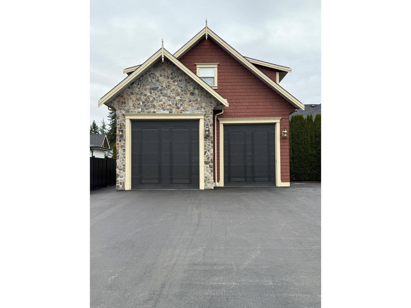 Coach House 3376 232 STREET