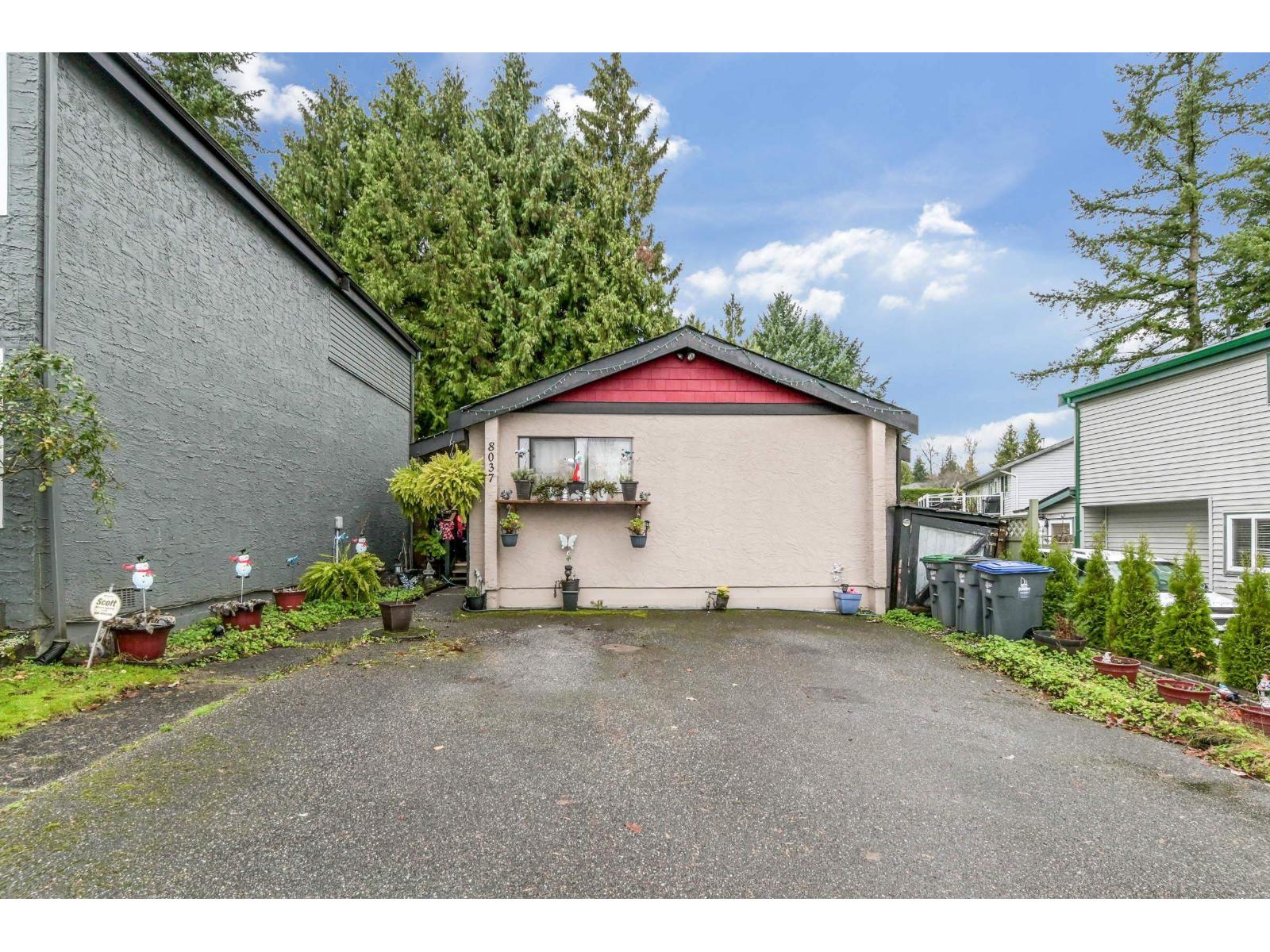 8037 139A STREET - Main photo, Surrey, British Columbia