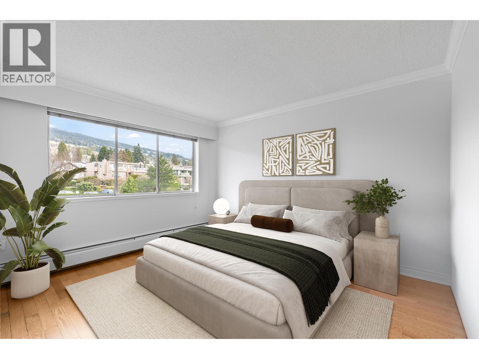 203 150 24TH STREET, West Vancouver