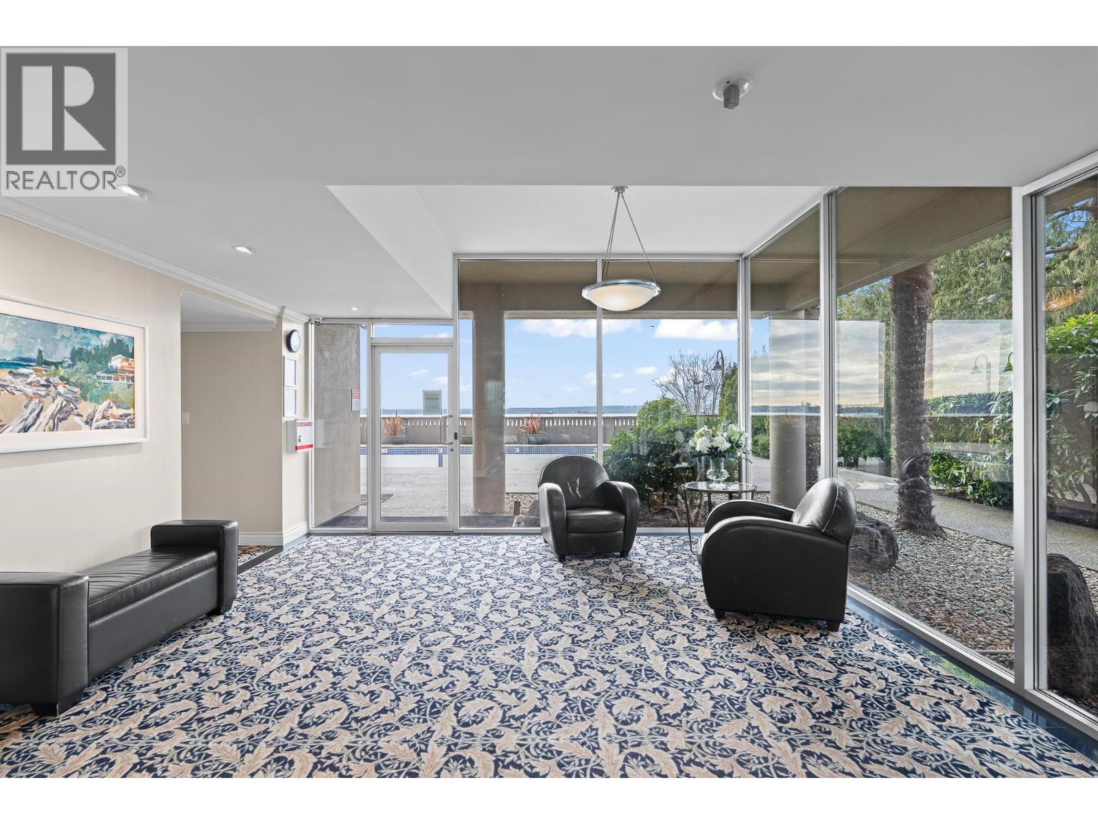 203 150 24TH STREET, West Vancouver