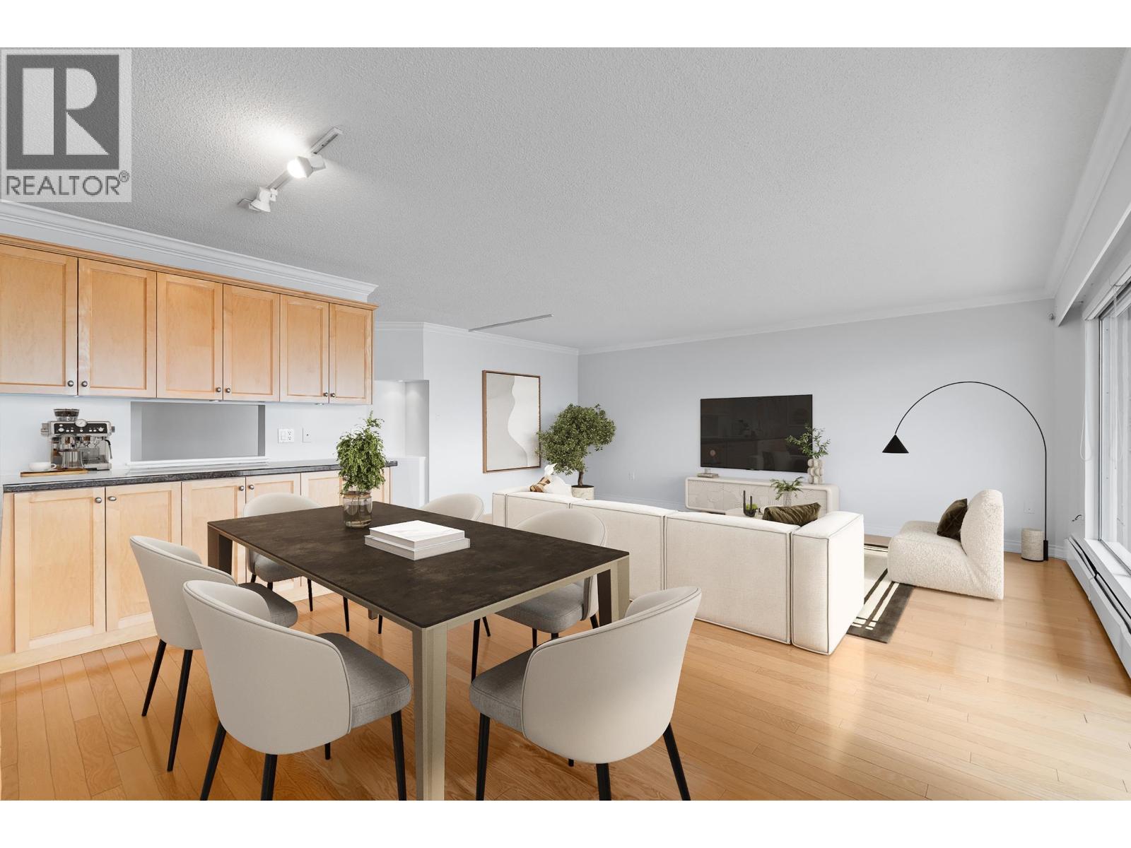 203 150 24TH STREET, West Vancouver