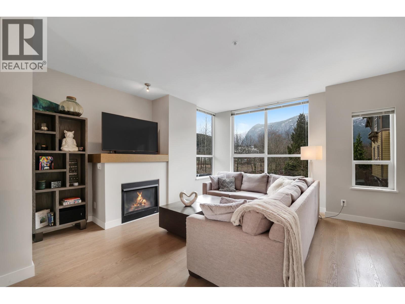 38375 EAGLEWIND BOULEVARD, Squamish