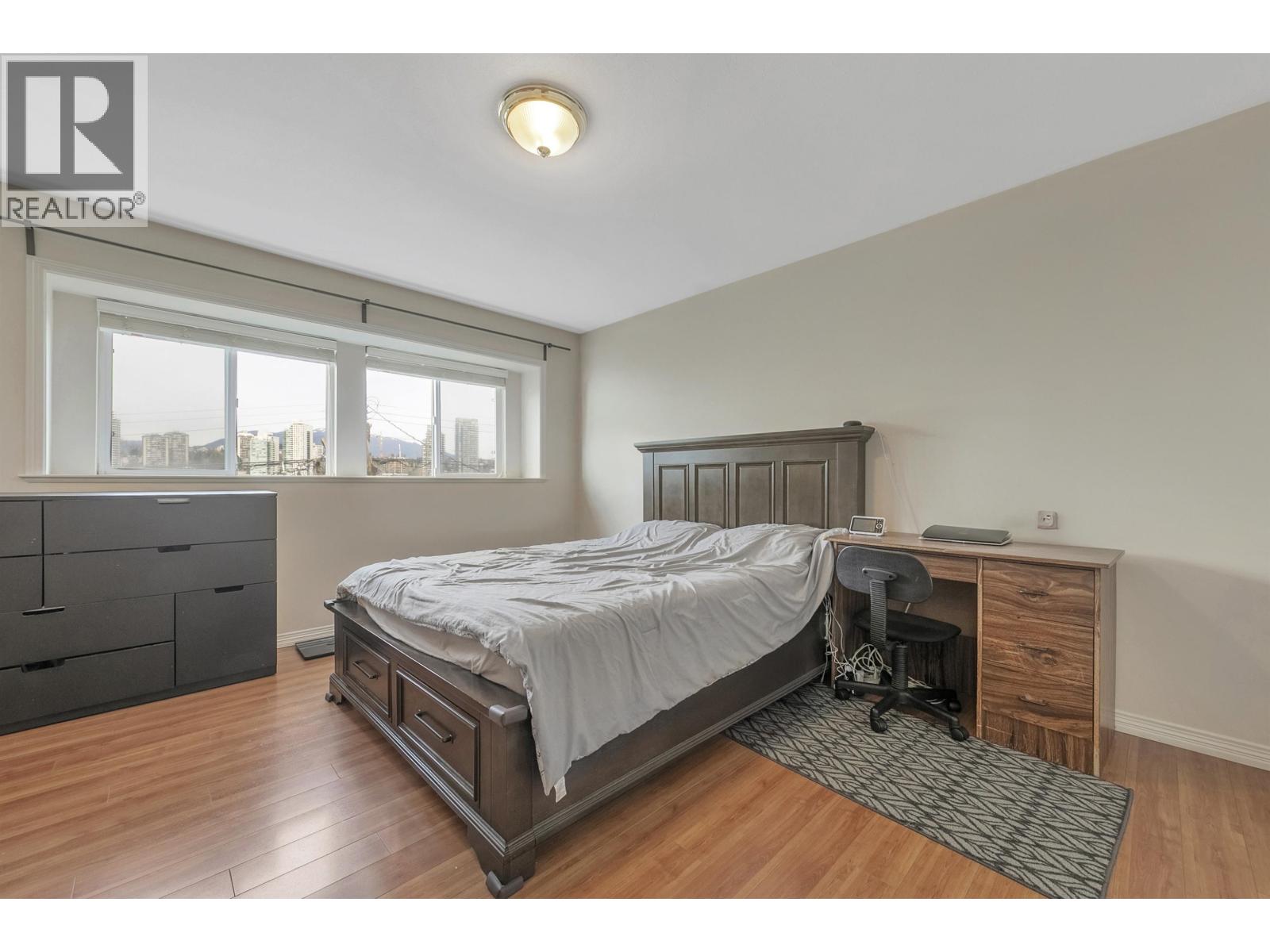 5056 MANOR STREET, Burnaby