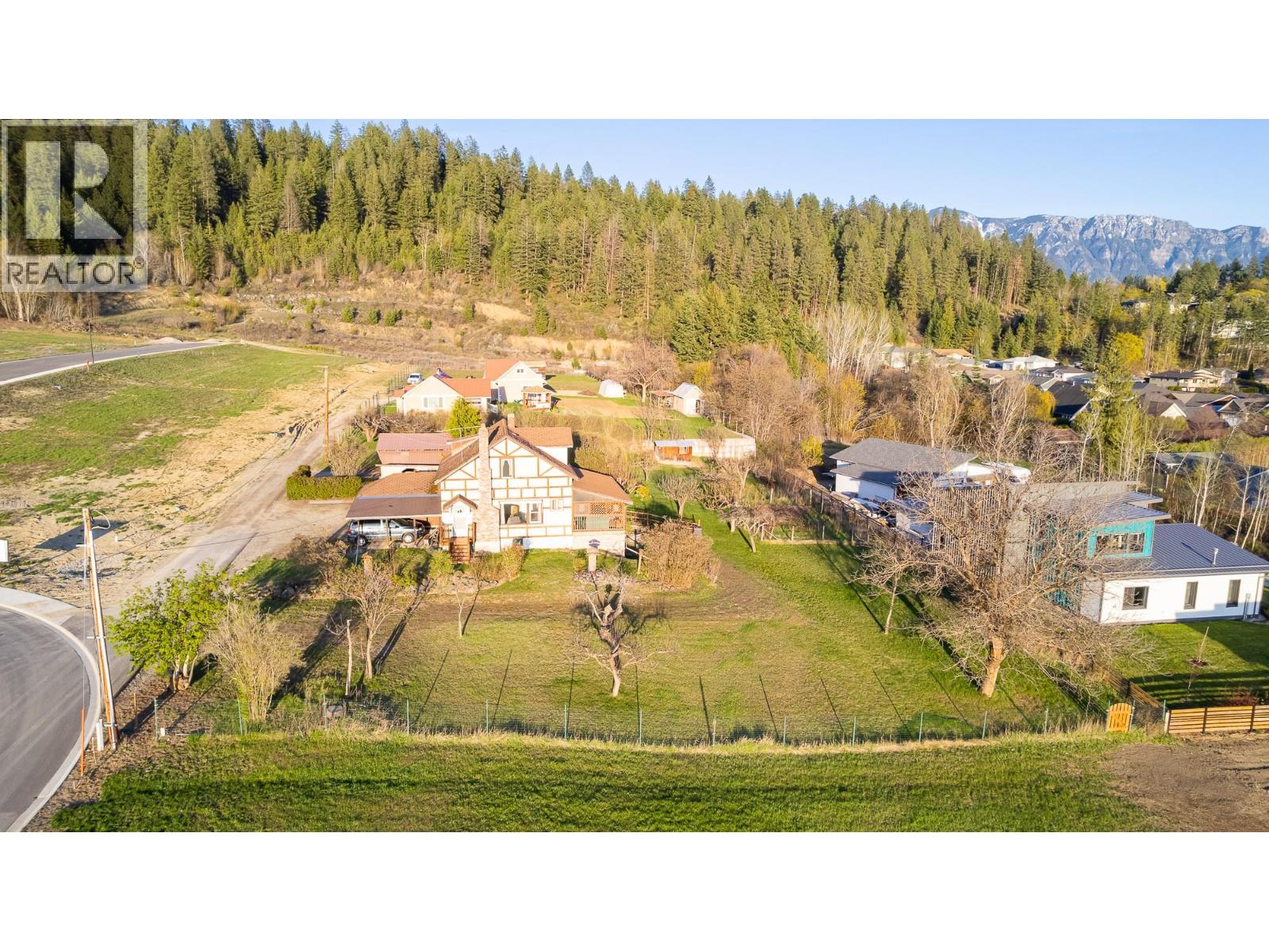 1843 McLaren Street - 37