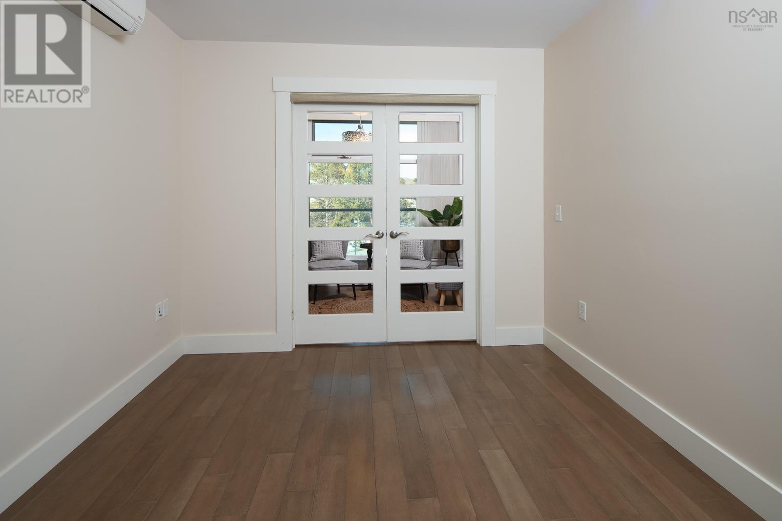 Property 22 of 42 of 208 220 Waterfront Drive