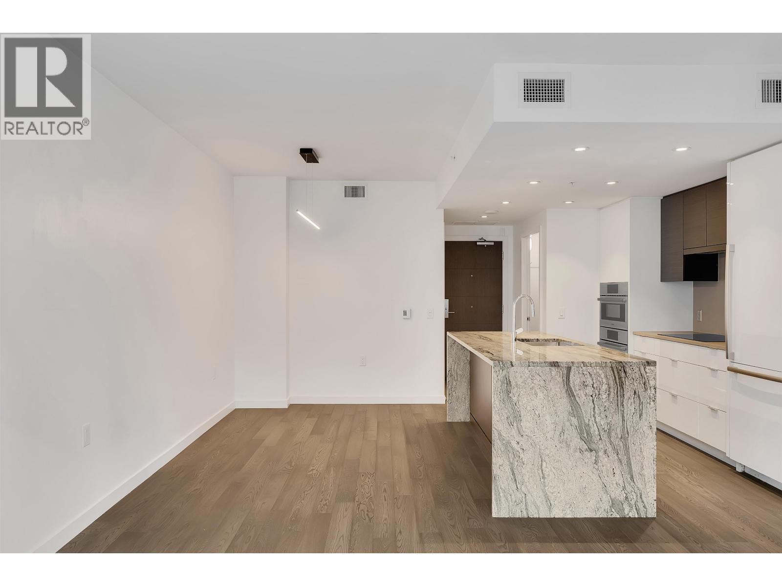 102 1688 PULLMAN PORTER STREET - Photo 5 of 34, Vancouver, British Columbia