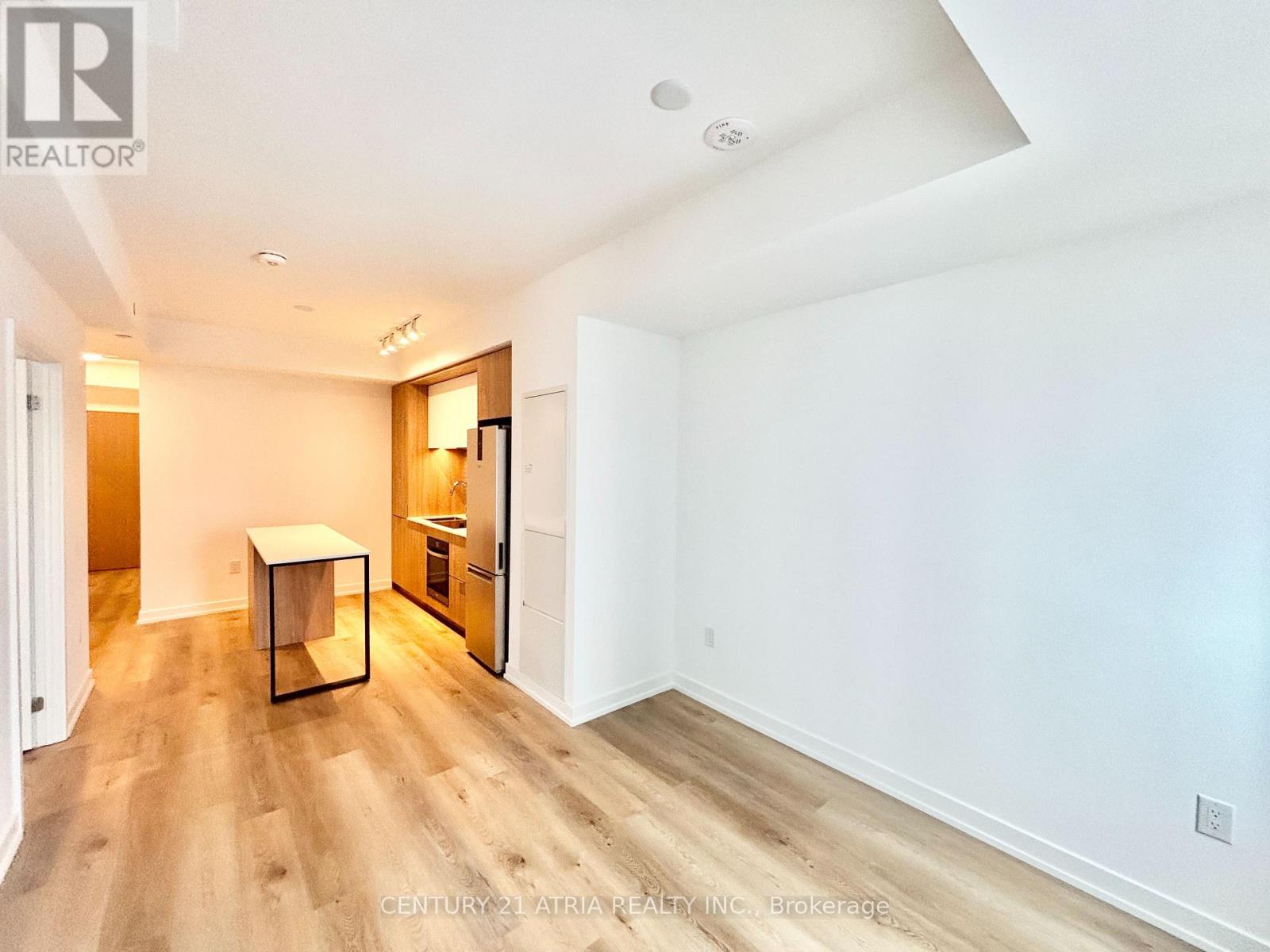 395 Square One Unit 2406 photo 4