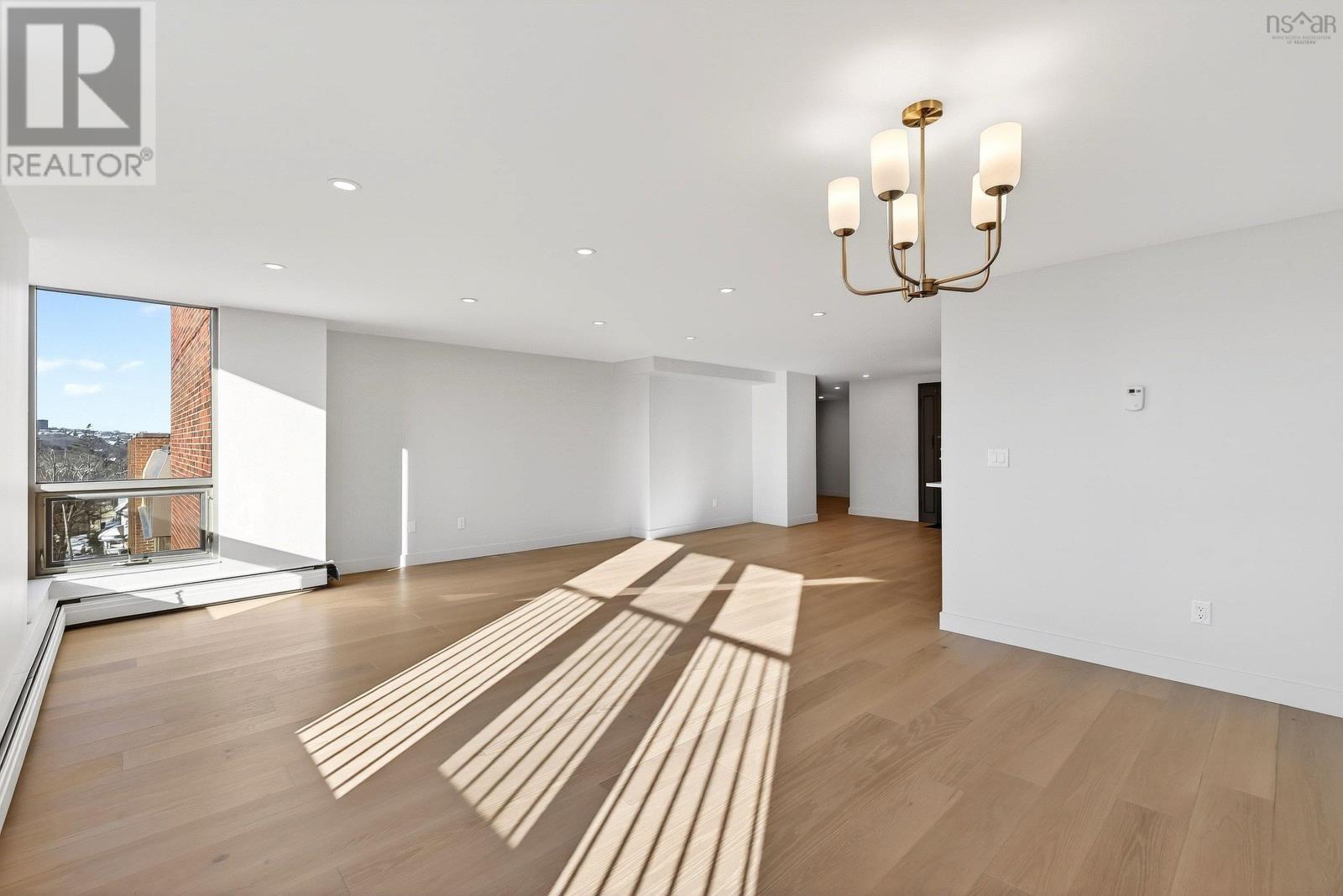 Property 12 of 31 of 406 6369 Coburg Road