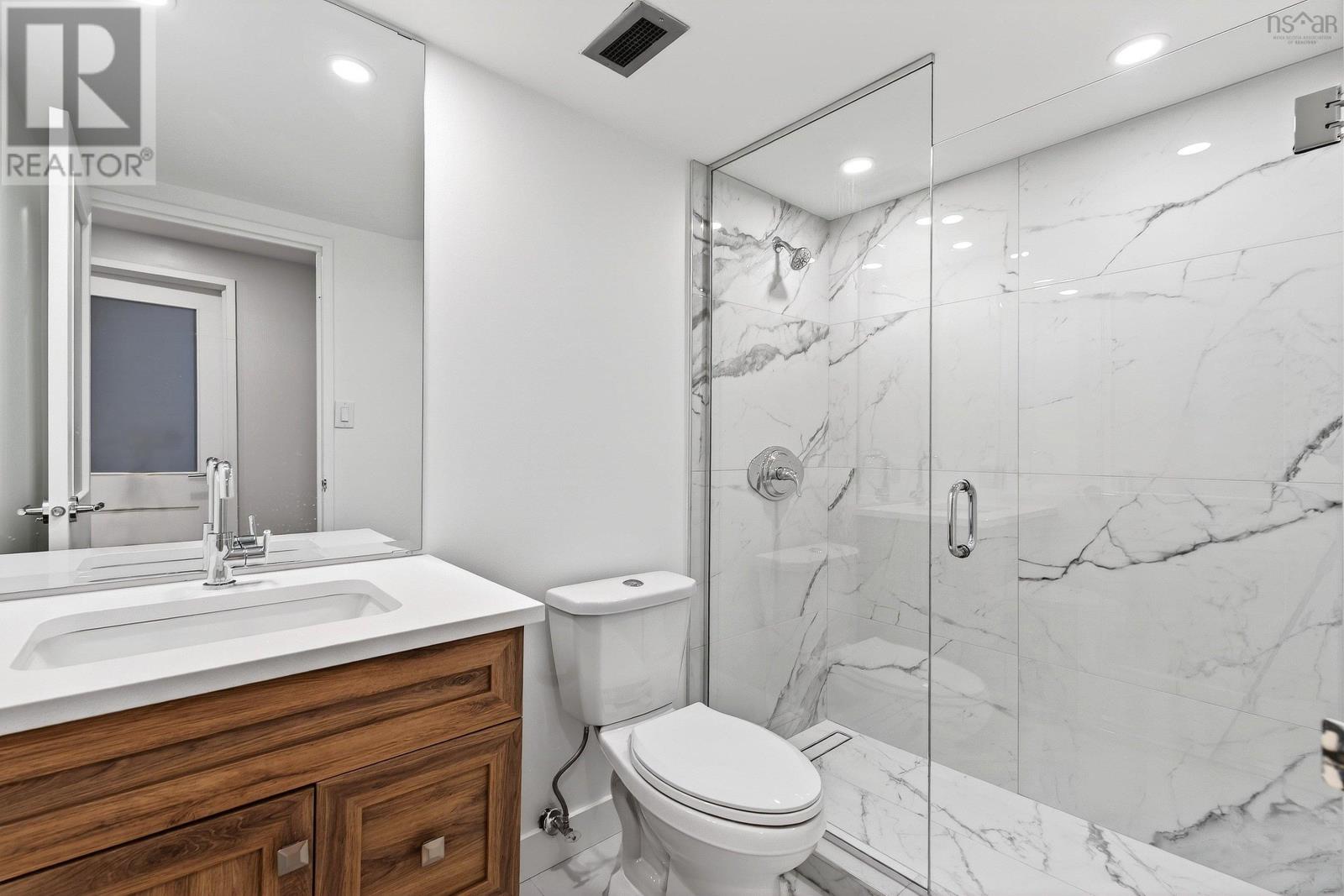 Property 18 of 31 of 406 6369 Coburg Road