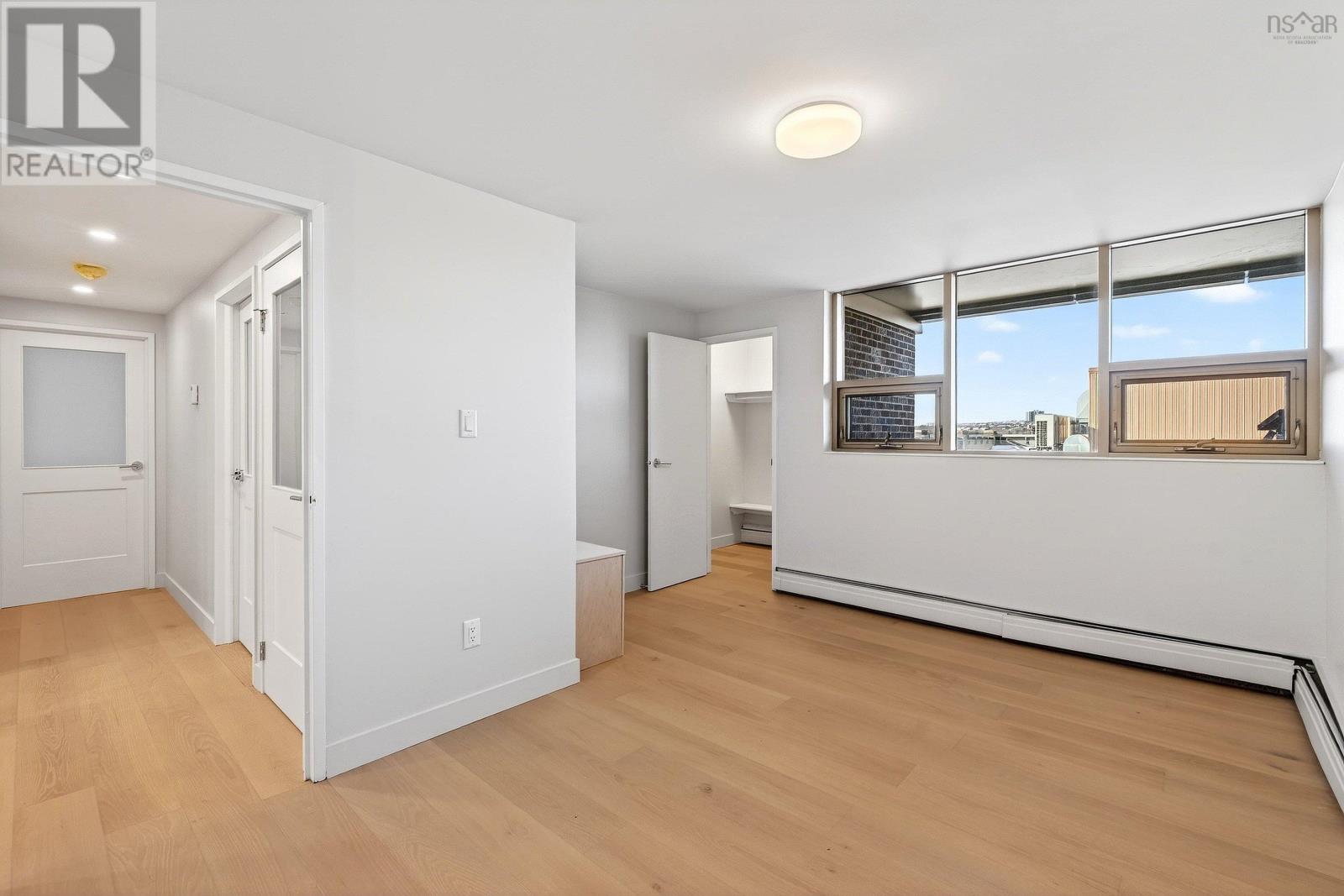 Property 23 of 31 of 406 6369 Coburg Road