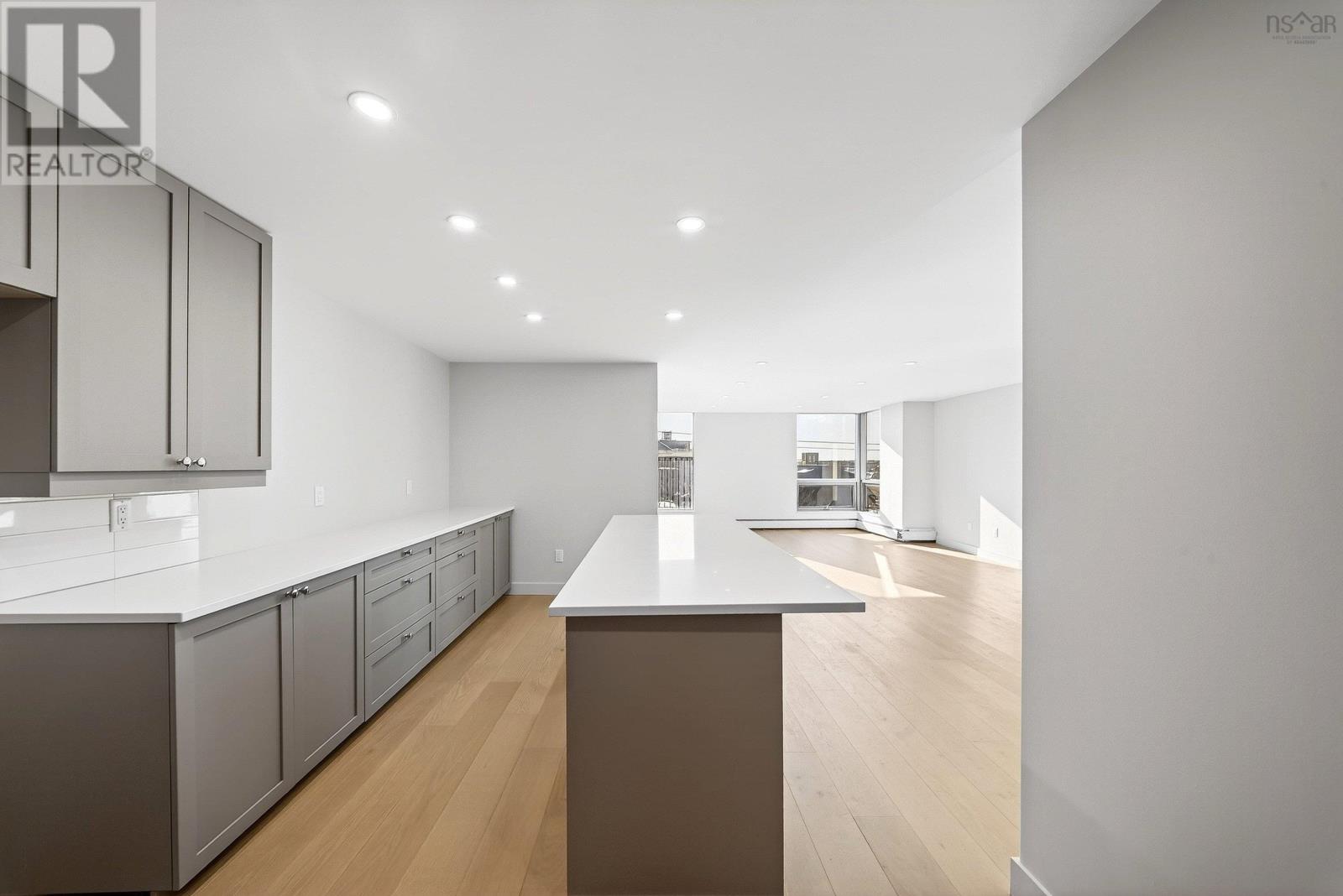 Property 6 of 31 of 406 6369 Coburg Road