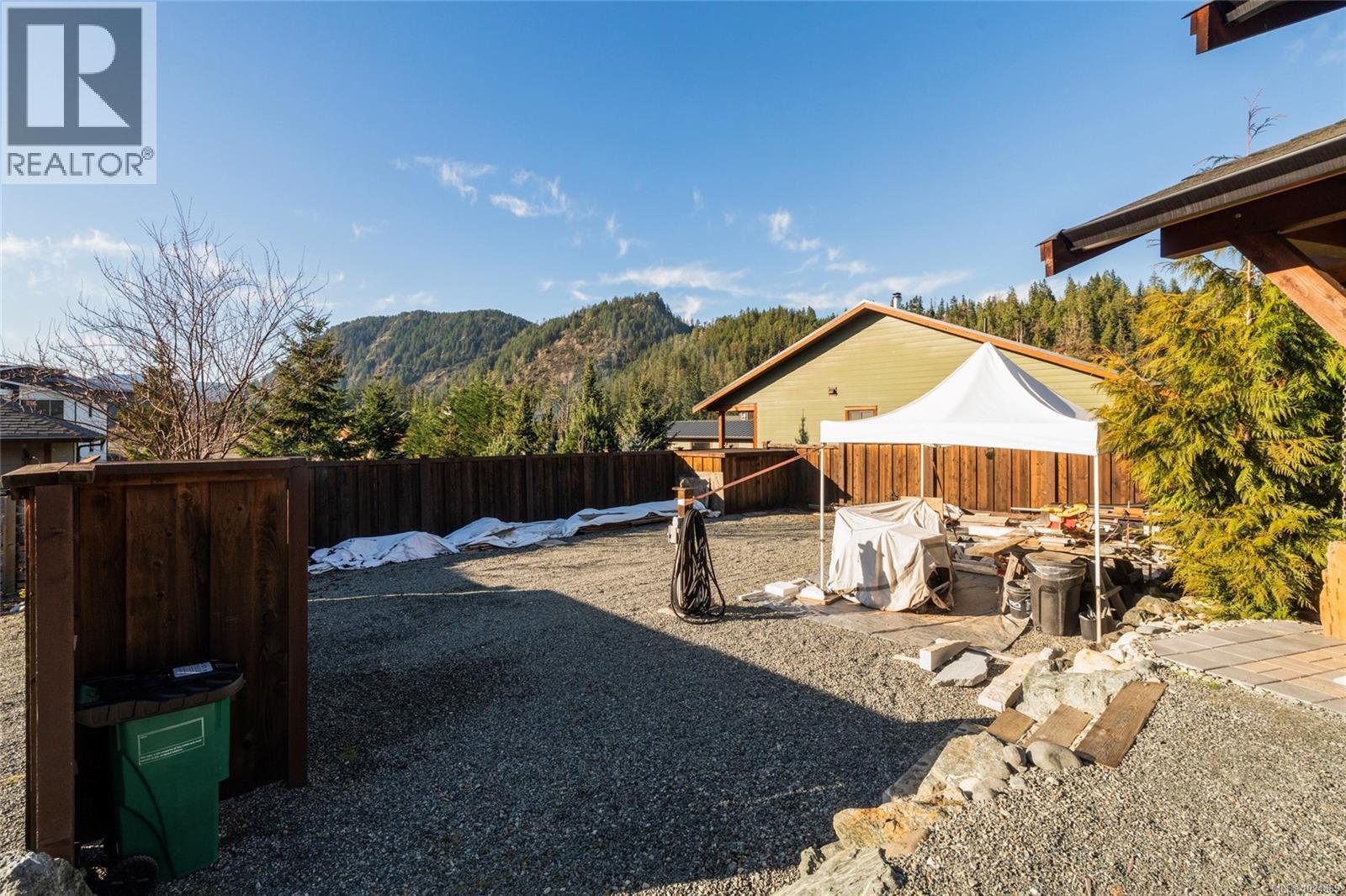 7343 LAKEFRONT PL - 81