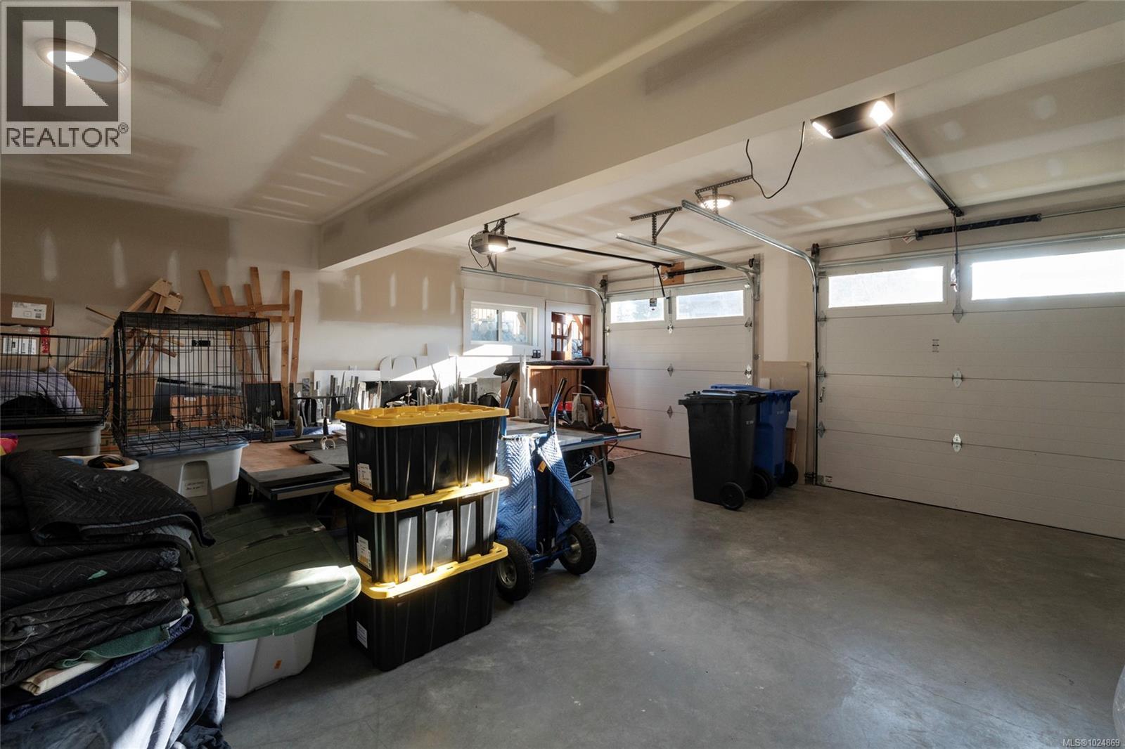 7343 LAKEFRONT PL - 90