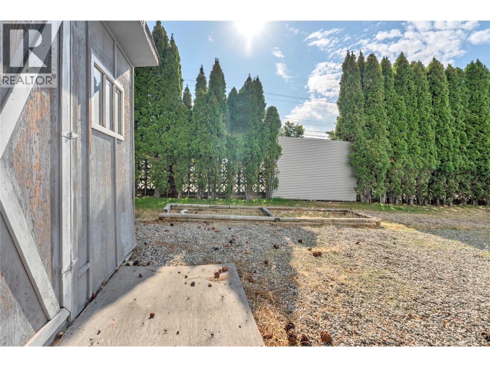 101 98 Okanagan Avenue East, Penticton