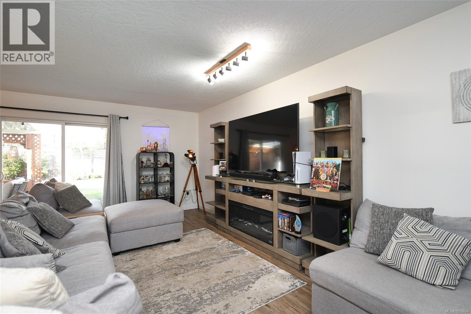 937 Malahat Dr, Courtenay