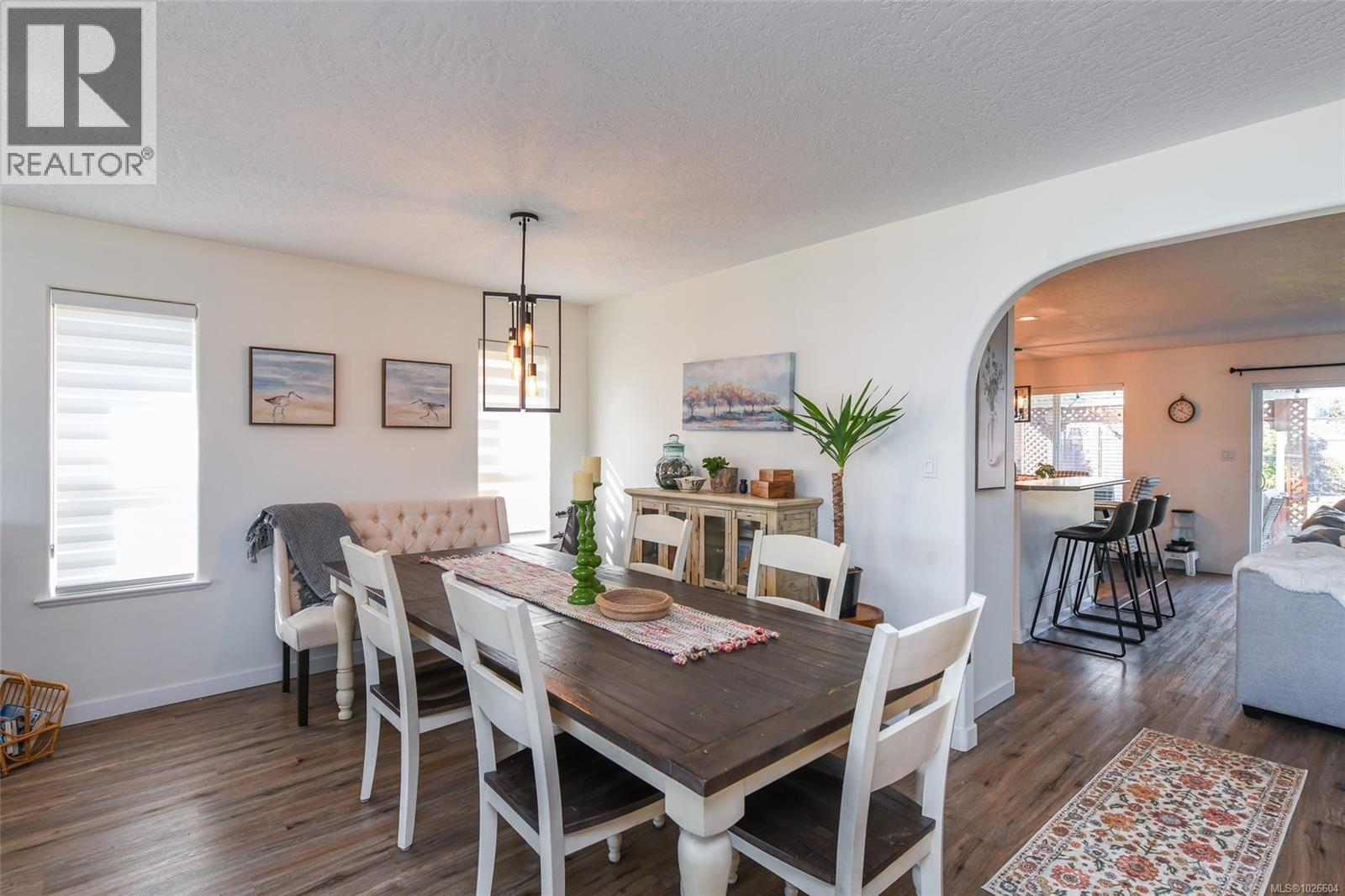 937 Malahat Dr, Courtenay