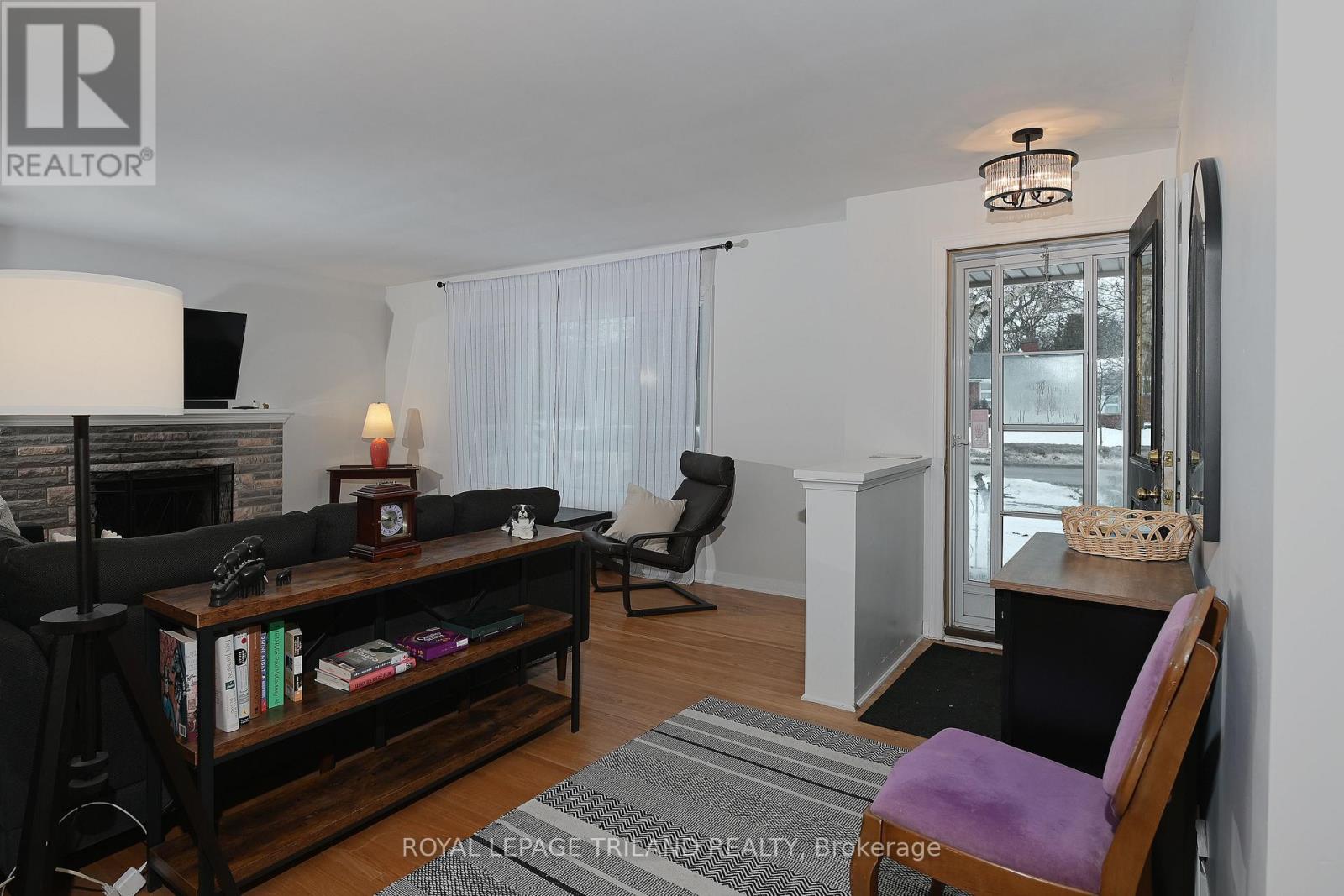 12 MOUNTSFIELD DRIVE - Photo 4 of 23, London South (South G), Ontario