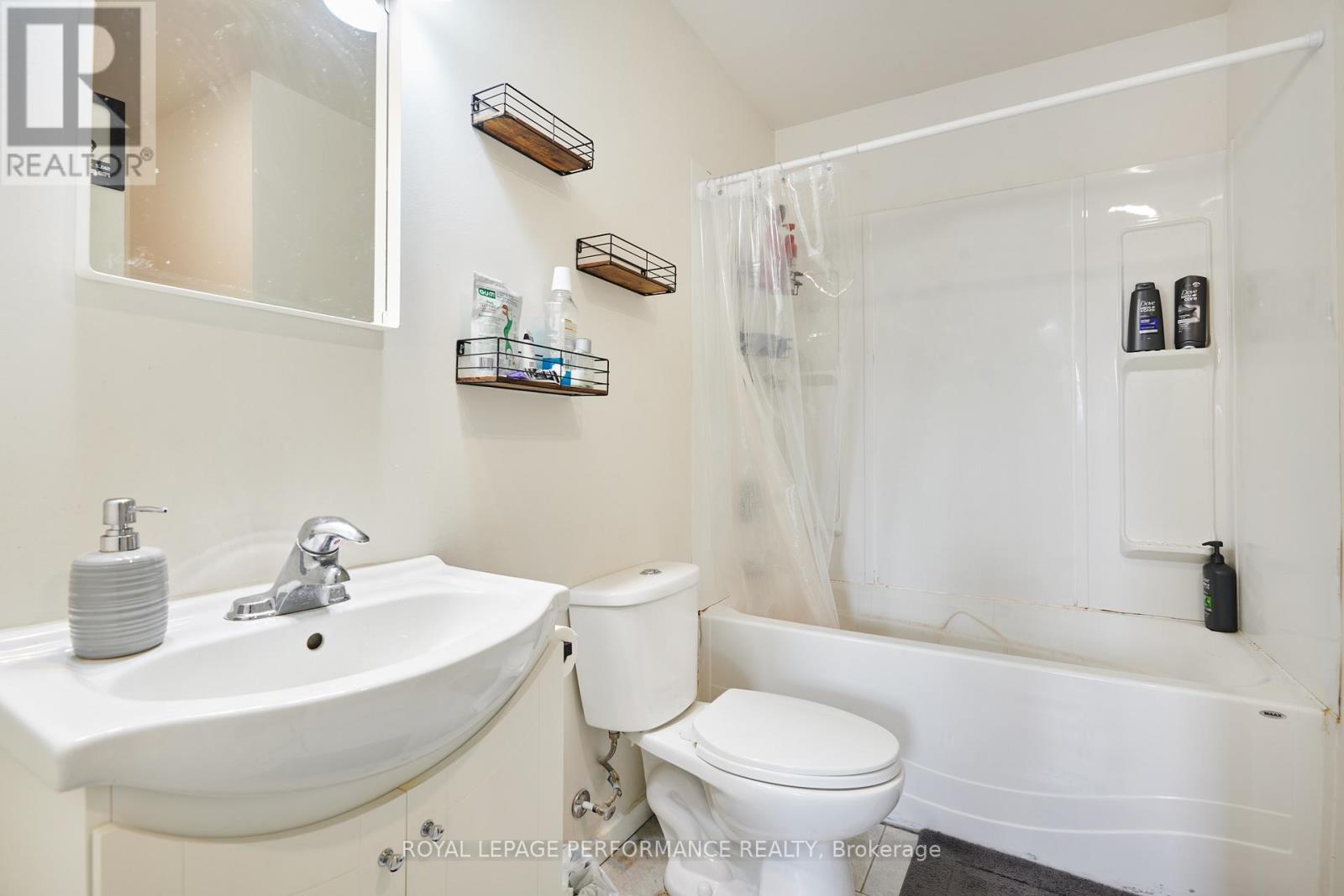 26 AYLMER AVENUE — photo 31